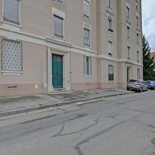  Annonces VENISSIEUX : Appartement | VILLEURBANNE (69100) | 46 m2 | 150 000 € 