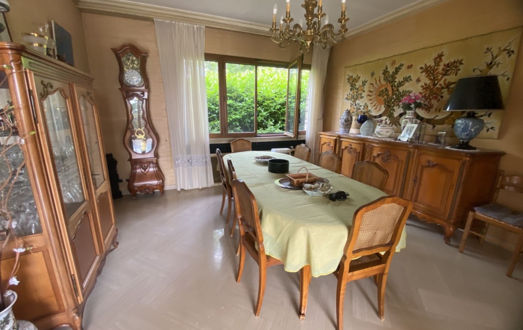 Annonces VENISSIEUX : Maison / Villa | CHAMPAGNE-AU-MONT-D'OR (69410) | 285 m2 | 900 000 € 